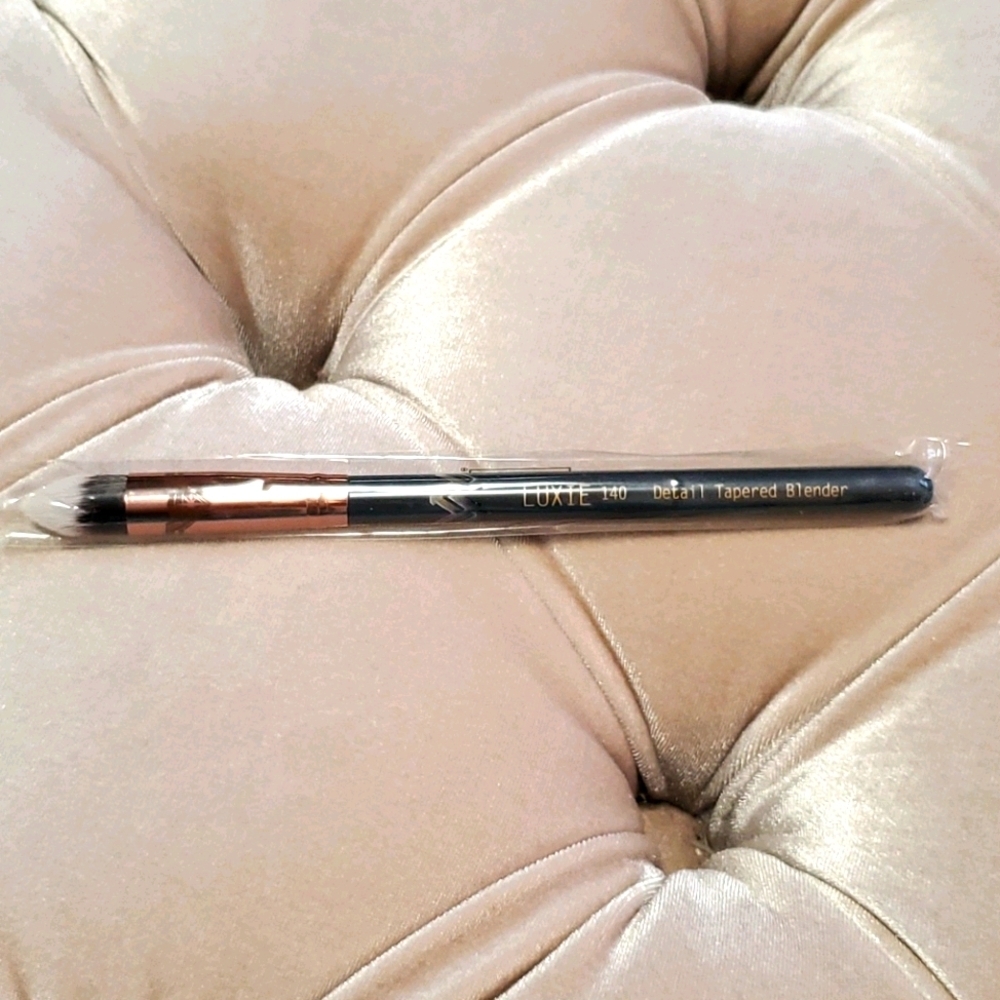 Luxie Tapered Blender Makeup Brush NWT
